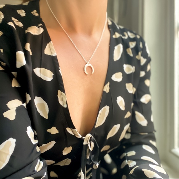 Classic Horn Necklace - Picture 5 of 8